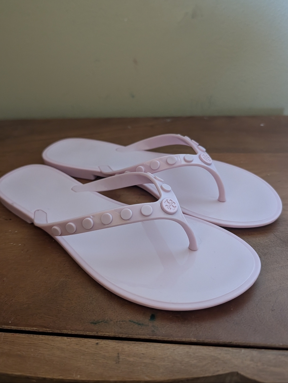 Tory Burch TPU Logo Studded Jelly Flip Flops in Light Pink sz 8 - Picture 10 of 10